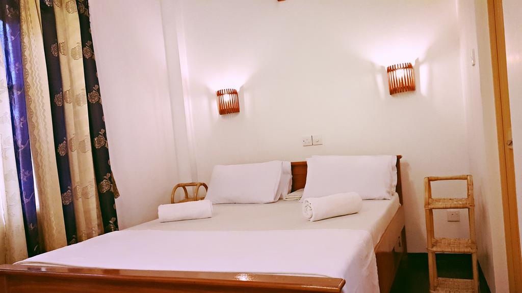 Sweden Inn Guesthouse Hikkaduwa Habitación foto